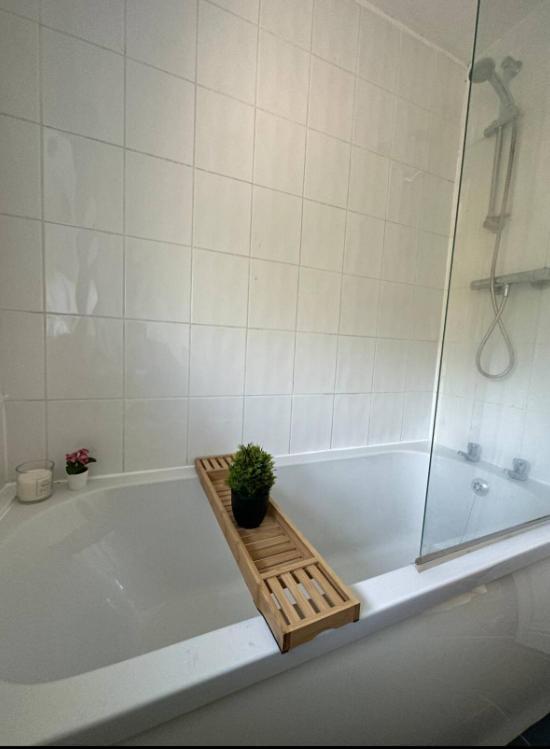 Comfy 1 Bedroom Apartment - Sleeps 2 With Free Parking! St Helens  Exterior foto